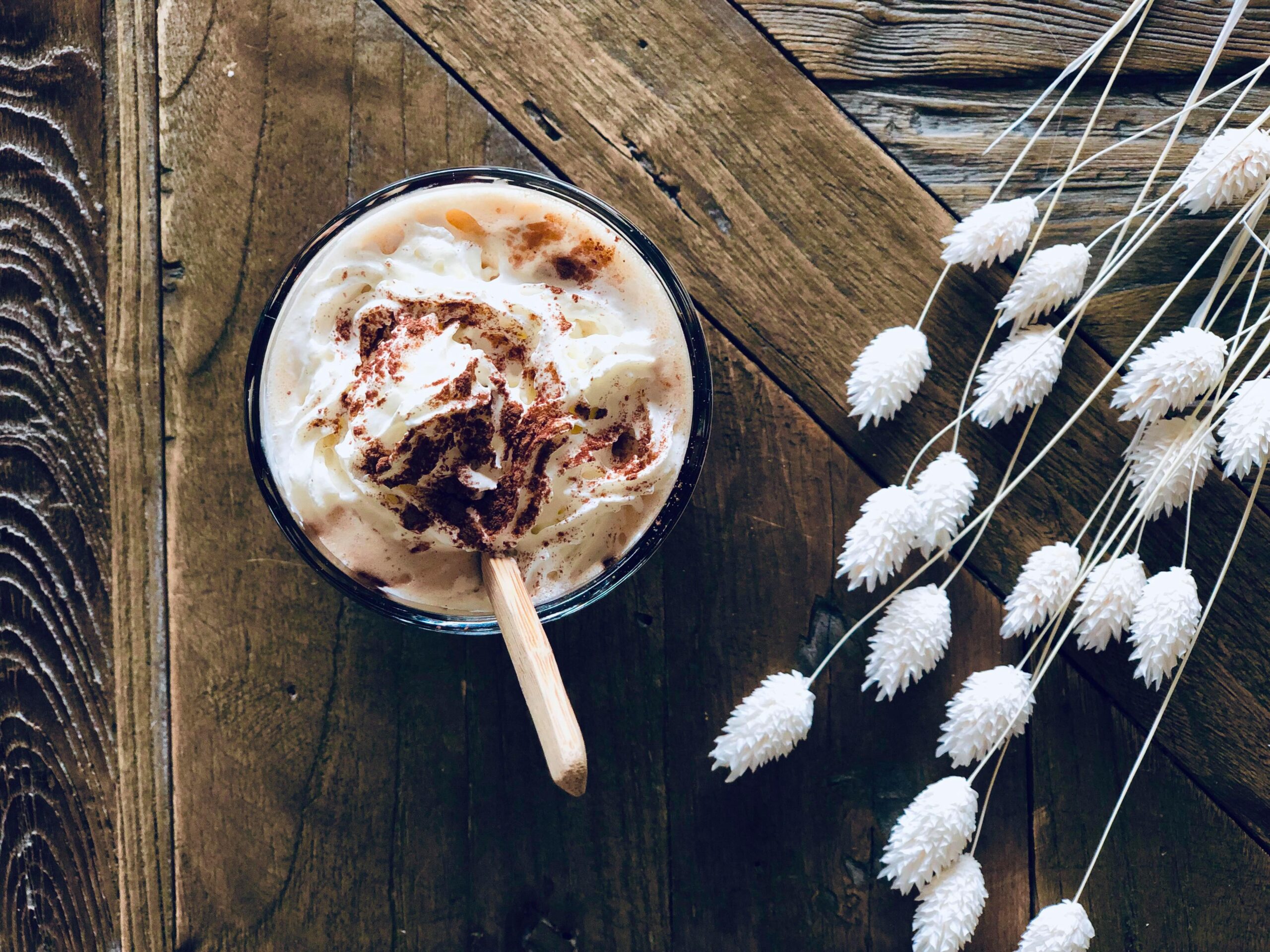 Vanilla iced coffee