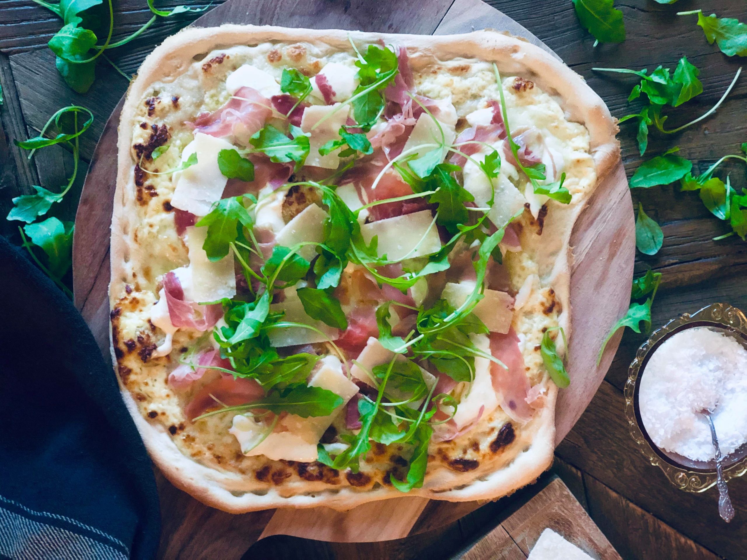 Hvit pizza med trøffelolje